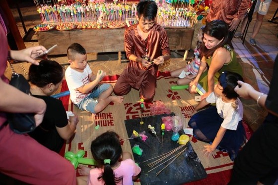 Trao hơn 1 tỷ đồng cho Quỹ Thiện Nhân trong đêm Thu vọng nguyệt ảnh 5
