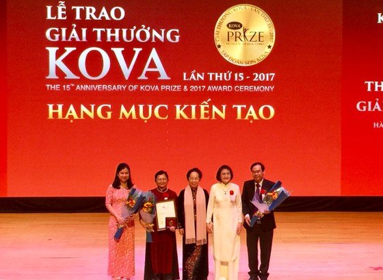 17 tập thể và cá nhân được trao tặng giải thưởng Kova 2017 ảnh 1