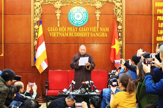 Đề xuất đình chỉ tất cả chức vụ trong Giáo hội Phật giáo đối với trụ trì chùa Ba Vàng ảnh 1