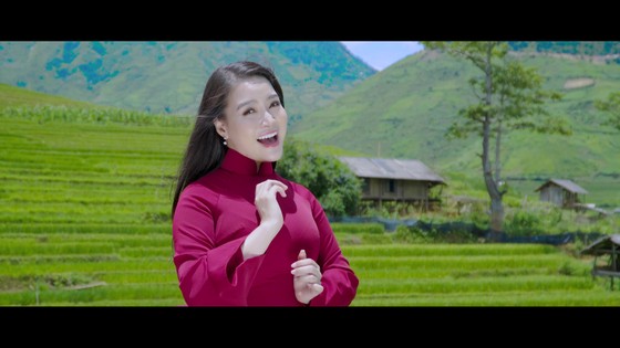 Ngân lên những thanh âm trong trẻo với “Tình em” của Đinh Trang ảnh 3