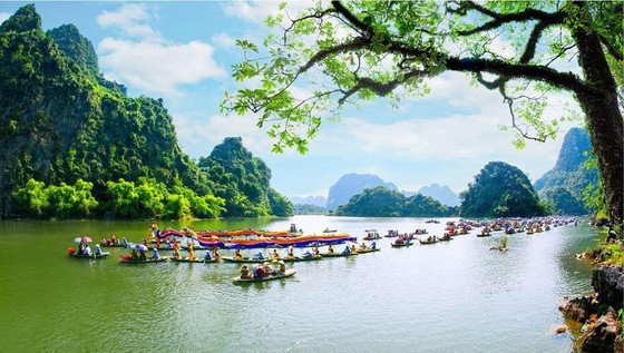 Hoãn tổ chức khai mạc Năm Du lịch Quốc gia 2020 – Hoa Lư, Ninh Bình vì nCoV ảnh 1