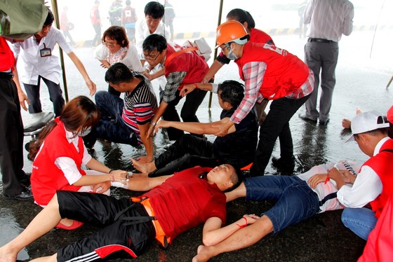 Tàu khách đâm tàu du lịch chìm trên sông Sài Gòn, cứu sống 118 người ảnh 9