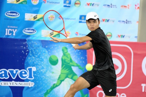 Tài năng trẻ 17 tuổi Nguyễn Văn Phương vô địch giải quần vợt các tay vợt xuất sắc ảnh 1