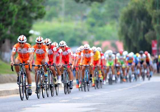Cúp xe đạp Truyền hình: Ngô Văn Phương giành chiến thắng vòng Hồ Xuân Hương ảnh 1