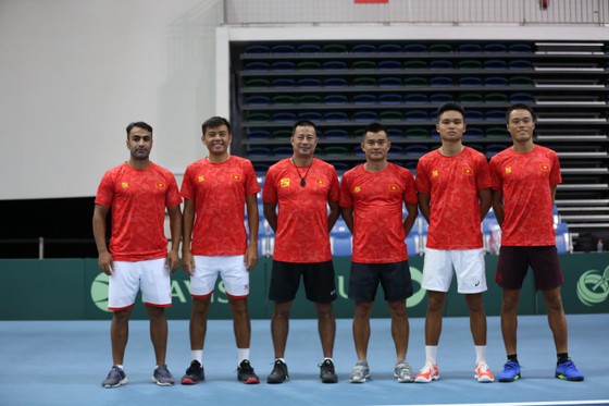 Lý Hoàng Nam lội ngược dòng giúp Việt Nam thắng trận ra quân giải quần vợt Davis Cup ảnh 2