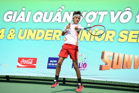 Tài năng trẻ Nguyễn Quang Vinh vô địch giải quần vợt U14 châu Á 2019  ảnh 1