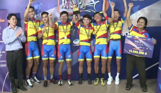 Lê Ngọc Sơn giành áo vàng chung cuộc giải xe đạp Cúp Truyền hình “Niềm tin chiến thắng” ảnh 2