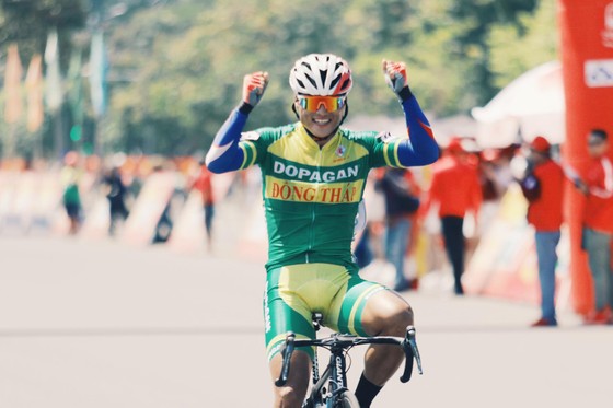 Lê Nguyệt Minh và 40 tay đua khác bị loại khỏi cuộc tranh chấp Cúp xe đạp Truyền hình TPHCM ảnh 1