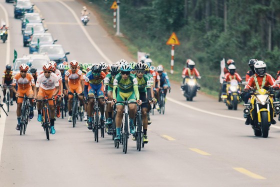 Tay đua Trần Tuấn Kiệt lần thứ 2 thắng chặng Cúp xe đạp Truyền hình TPHCM ảnh 1
