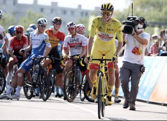 Tân Áo vàng Tour de France Tadej Pogacar muốn lấy vàng ở giải vô địch thế giới ảnh 1