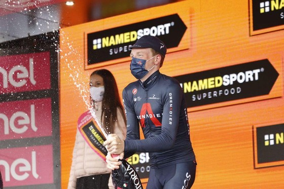 “Áo hồng” Joao Almeida thừa nhận gần như không thể thắng giải xe đạp Giro d’Italia ảnh 3