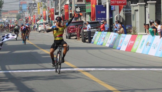 Tập đoàn Lộc Trời đoạt 3 danh hiệu quan trọng ở cuộc đua xe đạp Nam Kỳ Khởi Nghĩa ảnh 1