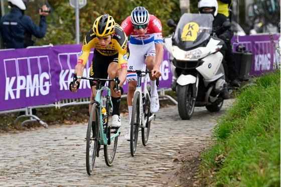 Giải xe đạp Tour of Flanders hơn 100 năm tuổi “cấm cửa” khán giả ảnh 2