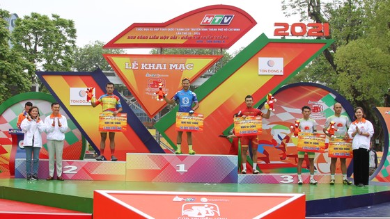 TPHCM thành công đưa Lê Nguyệt Minh thắng chặng mở màn cuộc đua xe đạp Cúp Truyền hình 2021  ảnh 2