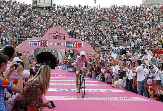 Giải xe đạp Giro d’Italia 2021: Nín thở chờ xét nghiệm Covid-19 ảnh 2