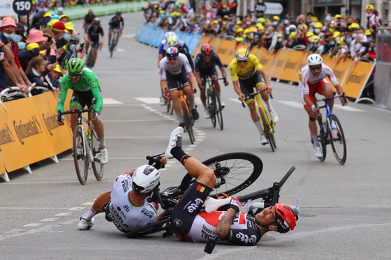 Tai nạn ở Tour de France khiến Peter Sagan vắng mặt Olympic Tokyo