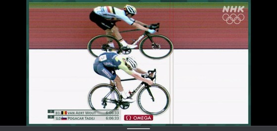 Đánh bại Áo vàng Tour de France Tadej Pogacar, Richard Carapaz giành HCV Olympic  ảnh 3