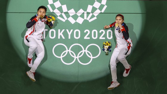 Greysia Polii/Apriyani Rahayu giành HCV đôi nữ cầu lông Olympic Tokyo