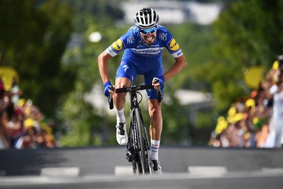 Julian Alaphilippe bất ngờ “quay xe” ảnh 2