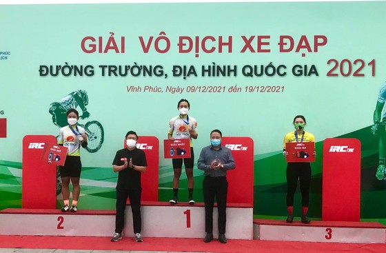 Nguyễn Hoàng Giang giúp xe đạp nam An Giang giành cú đúp vàng giải vô địch quốc gia ảnh 2