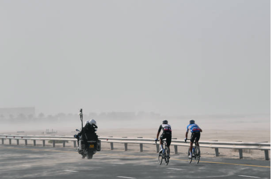 Mark Cavendish thắng chặng hai giải xe đạp UAE Tour  ảnh 1
