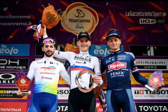 Matej Mohoric chiến thắng cuộc đua xe đạp dài nhất thế giới ảnh 3
