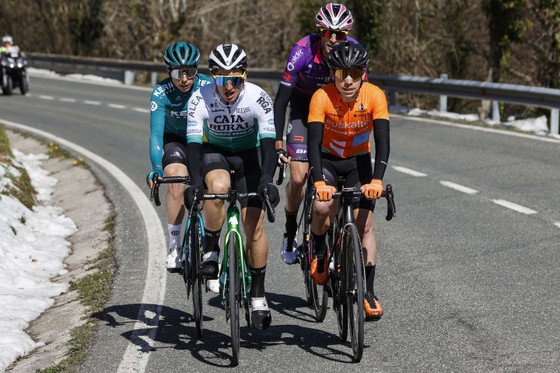 Nhà vô địch thế giới Julian Alaphilippe thắng chặng đầu sau hơn nửa năm ảnh 2