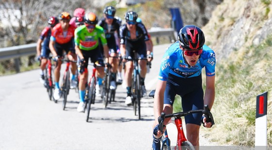 Lennard Kamna tấn công ở km cuối để thắng chặng 3 Tour of the Alps ảnh 2