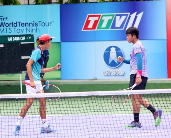 Nguyễn Quang Vinh có chức vô địch đôi nam thứ 2 ở giải quần vợt quốc tế U18 ITF ảnh 1