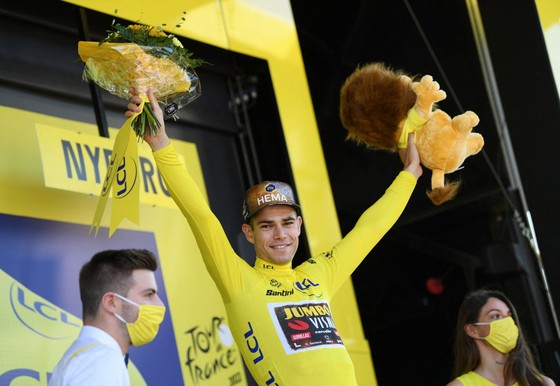Fabio Jakobsen thắng chặng đầu tiên trong sự nghiệp tại Tour de France ảnh 2