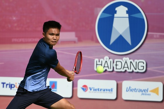 Nguyễn Văn Phương lần đầu tiên tự lực vào vòng chính giải quần vợt ITF World Tennis Tour ảnh 1