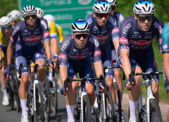 Alpecin-Deceuninck rút toàn đội khỏi Tour de Pologne ảnh 1