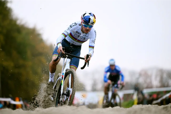 Laurens Sweeck chiến thắng ấn tượng tại Superprestige Merksplas ảnh 2