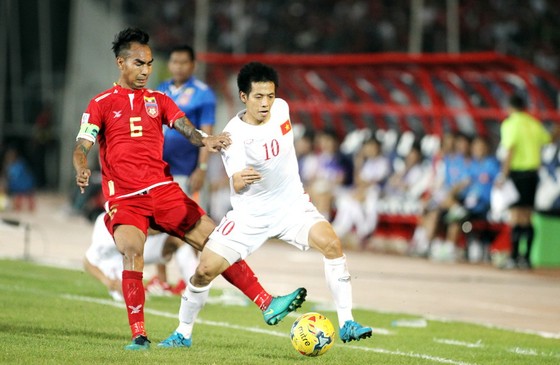 Cuộc so tài giữa Việt Nam và Myanmar tại AFF Cup 2016. (Ảnh: DŨNG PHƯƠNG)