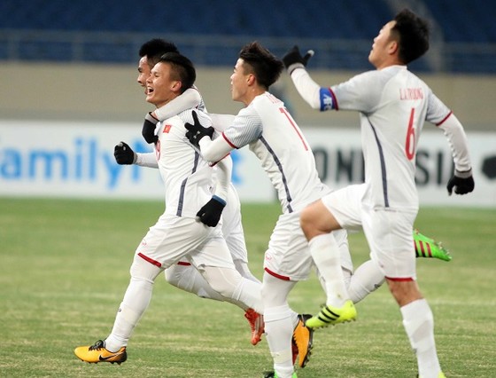 Trực tiếp U23 Việt Nam - U23 Qatar: Tiến lên Việt Nam ảnh 3