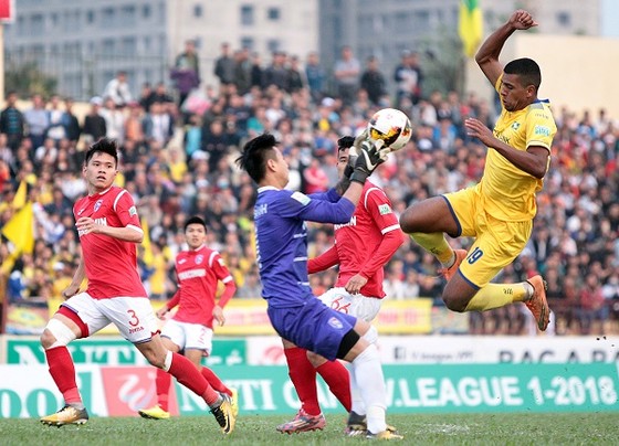 Những điểm nhấn vòng 5 Nuti Café V-League 2018 ảnh 1