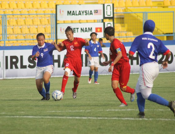 Đội U16 Việt Nam vượt qua Malaysia ở trận đấu quyết định