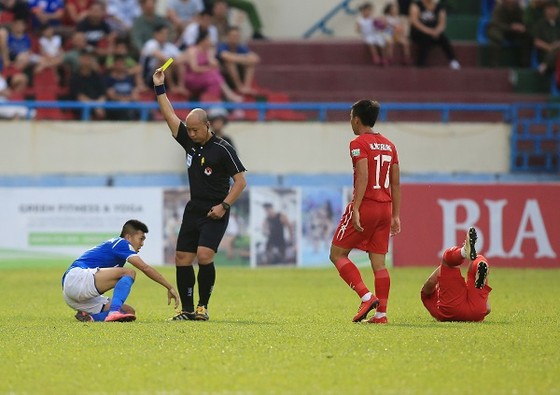 TPHCM thua Quảng Ninh 0-1: Màn ra mắt kèm vui của Hữu Thắng ảnh 2