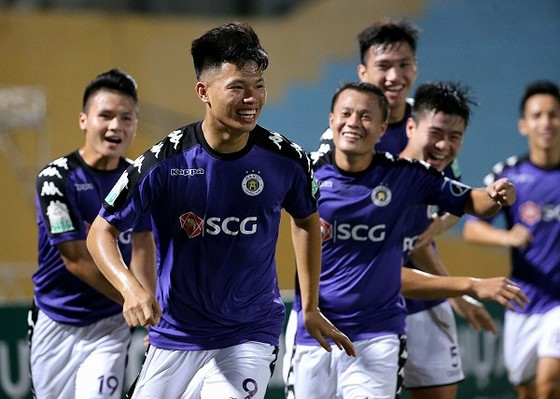 Hà Nội đang đến gần với danh hiệu vô địch thứ 4 ở V-League. Ảnh: MINH HOÀNG
