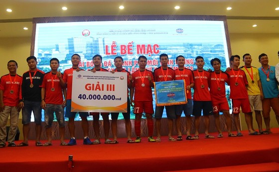 Bình Hòa-TPK lần thứ 3 liên tiếp vô địch giải bóng đá Thành phố mới Bình Dương ảnh 3
