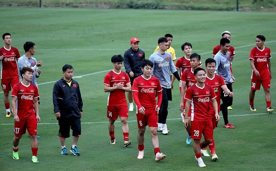 Thủ môn Tuấn Mạnh tự tin có một suất chính cùng đội tuyển Việt Nam dự AFF Cup 2018 ảnh 2