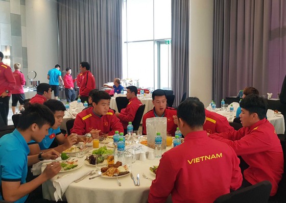 Đội Việt Nam có mặt tại Dubai ảnh 5