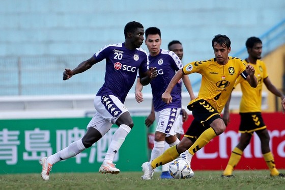 Thắng dễ Tampines Rovers, Hà Nội vào vòng knock-out AFC Cup ảnh 1