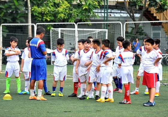 Lớp bóng đá “Ươm mầm tương lai” – Hoài niệm một thời về Cảng Sài Gòn  ảnh 2
