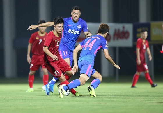 Martin Lò lập công trong chiến thắng của U22 Việt Nam trước Kitchee ảnh 2