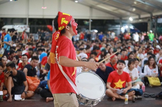 (Trực tiếp) Việt Nam - Malaysia 1-0: Quả bóng vàng VN 2018 đóng vai người hùng ảnh 3