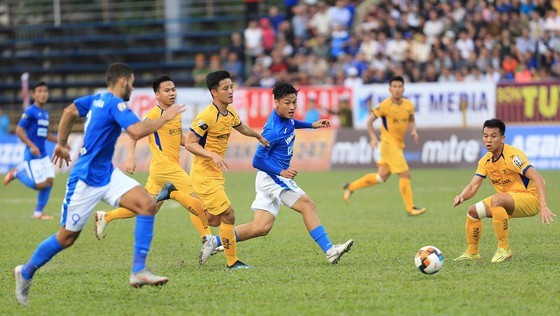 Than Quảng Ninh và SLNA tiếp tục hòa 0-0 ở trận lượt về. Ảnh: Minh Hoàng