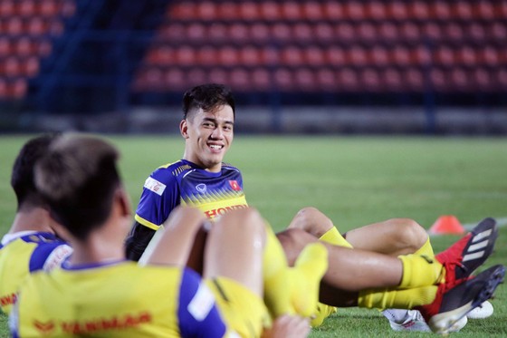 Hậu vệ phải của U23 Việt Nam: Ông Park đã tìm được thuốc chữa ‘đau đầu’? ảnh 2