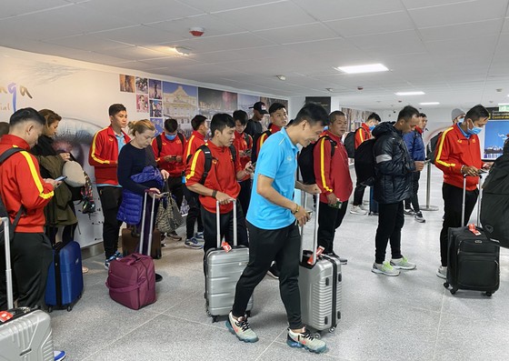 ĐT futsal Việt Nam bắt đầu hành trình tập huấn tại Tây Ban Nha. Ảnh: Anh Trần