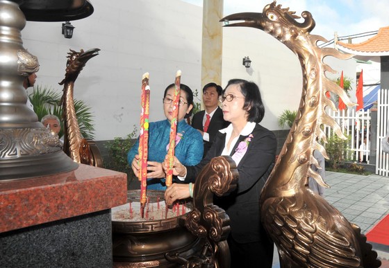 Phó Thủ tướng Trương Hòa Bình dự lễ khánh thành Nhà truyền thống 'Huyền thoại vùng lõm Bảy Hiền' ảnh 3